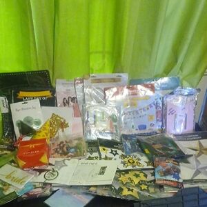 Assorted Party Supplies Set